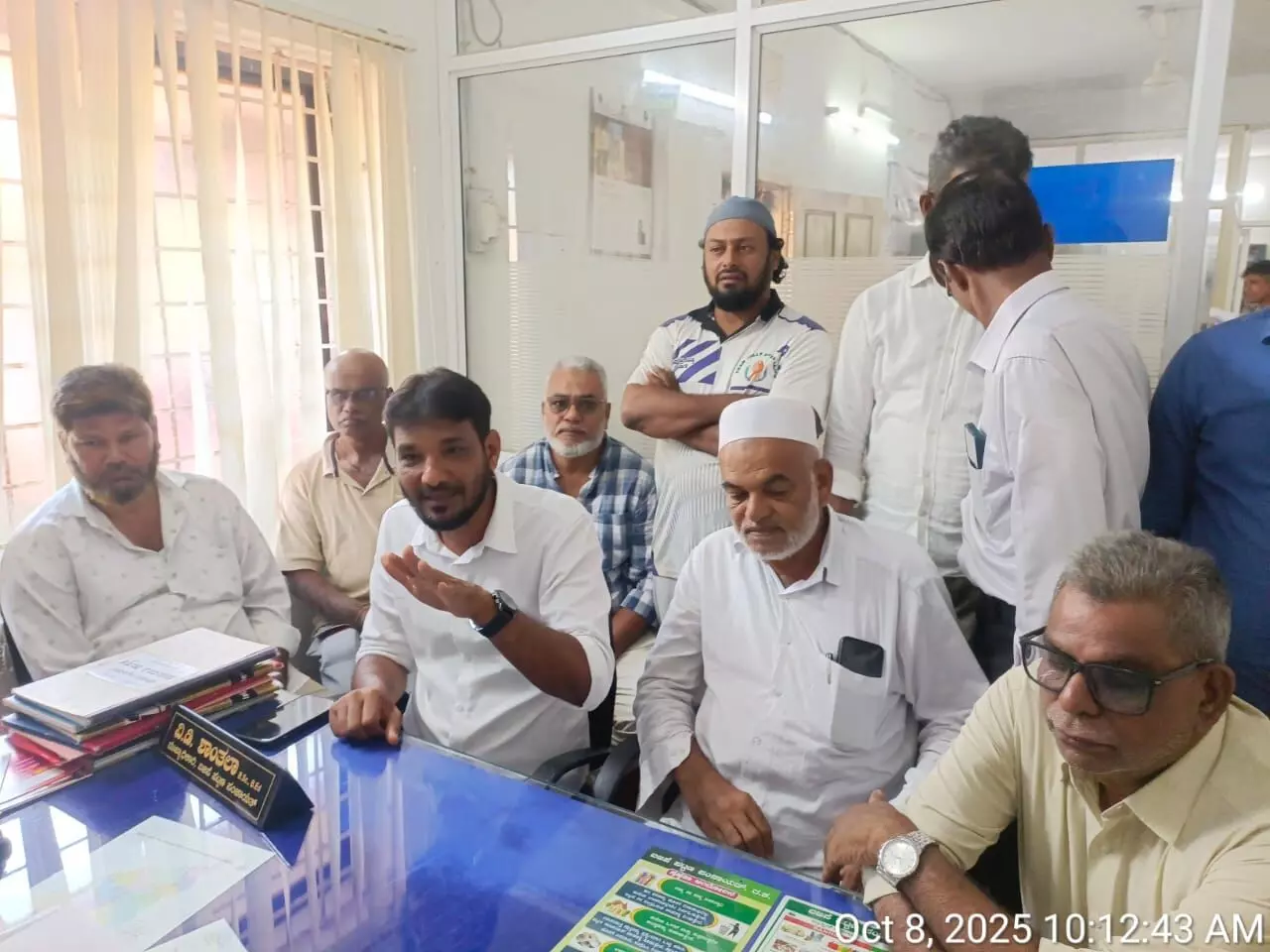 ಬಜ್ಪೆ ನಾಗರಿಕರ ಹಿತರಕ್ಷಣಾ ವೇದಿಕೆಯ ನೇತೃತ್ವದಲ್ಲಿ ಪಟ್ಟಣ ಪಂಚಾಯತ್ಗೆ ಮುತ್ತಿಗೆ ಬಜ್ಪೆ ನಾಗರಿಕರ ಹಿತರಕ್ಷಣಾ ವೇದಿಕೆಯ ನೇತೃತ್ವದಲ್ಲಿ ಪಟ್ಟಣ ಪಂಚಾಯತ್ಗೆ ಮುತ್ತಿಗೆ