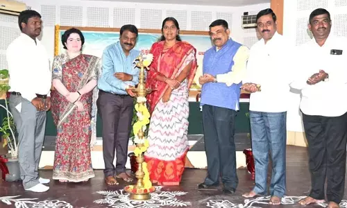 ಬಳ್ಳಾರಿ | ಮಹರ್ಷಿ ವಾಲ್ಮೀಕಿಯ ಚಿಂತನೆಗಳು ಅಜರಾಮರ : ಪ್ರೊ.ವೆಂಕಟಗಿರಿ ದಳವಾಯಿ