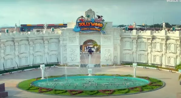 ಜಾಲಿವುಡ್ ಸ್ಟುಡಿಯೊಸ್ ಬೀಗಮುದ್ರೆ ತೆರವಿಗೆ ವಿರೋಧ: ಕನ್ನಡಪರ ಸಂಘಟನೆಗಳಿಂದ ಪ್ರತಿಭಟನೆ