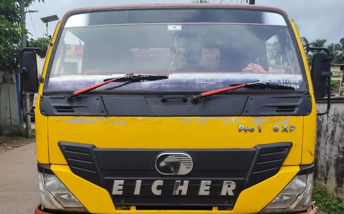 ಕೇರಳದಿಂದ ಅಕ್ರಮ ಕಲ್ಲು ಸಾಗಾಟ ಆರೋಪ : ಇಬ್ಬರ ಬಂಧನ