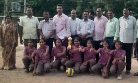 ಕಲಬುರಗಿ | ವಾಲಿಬಾಲ್ ಕ್ರೀಡೆಯಲ್ಲಿ ಕಿತ್ತೂರು ರಾಣಿ ಚೆನ್ನಮ್ಮ ವಸತಿ ಶಾಲೆಯ ವಿದ್ಯಾರ್ಥಿನಿಯರು ವಿಭಾಗಮಟ್ಟಕ್ಕೆ ಆಯ್ಕೆ