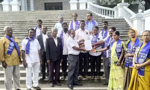 ಕಲಬುರಗಿ | ವಕೀಲ ರಾಕೇಶ್ ಕಿಶೋರ್‌ ಗಡಿಪಾರಿಗೆ ಸಮತಾ ಸೈನಿಕ ದಳ ಆಗ್ರಹ