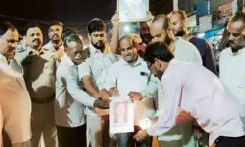 ಕಲಬುರಗಿ | ಸಿಜೆಐ ಮೇಲೆ ಶೂ ಎಸೆತ ಪ್ರಕರಣ ಖಂಡಿಸಿ ಪ್ರತಿಭಟನೆ