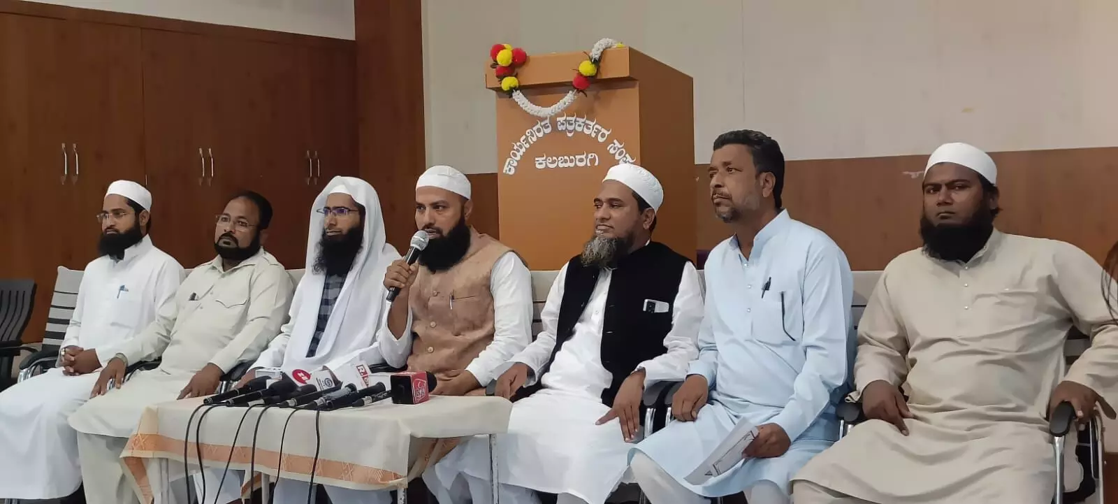 ಕಲಬುರಗಿ| ಅ.12ರಂದು ನಮ್ಮ ಸಂವಿಧಾನ, ಮದರಸಾಗಳ ಸಂರಕ್ಷಣೆಯ ಕುರಿತು ಬೃಹತ್ ಬಹಿರಂಗ ಸಭೆ: ಸಿರಾಝುದ್ದೀನ್ ಜಿಯಾಯಿ