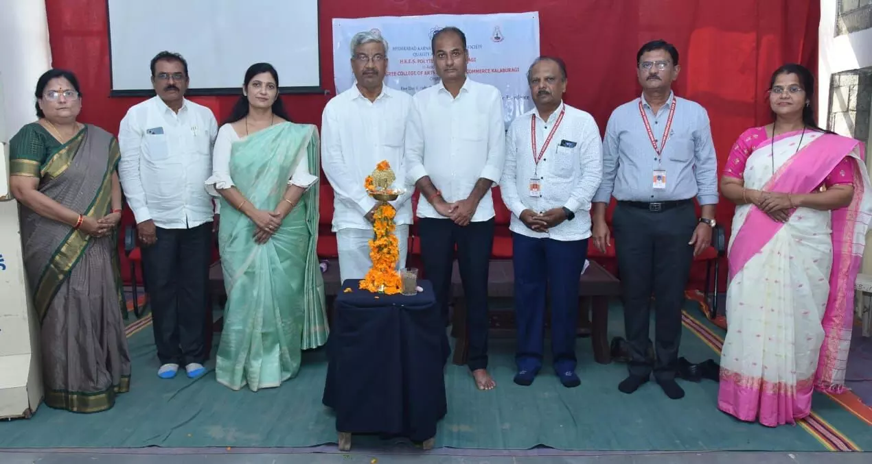 ಕಲಬುರಗಿ | ಎಚ್ಕೆಇ ಪಾಲಿಟೆಕ್ನಿಕ್ ಕಾಲೇಜಿನಲ್ಲಿ ಶಿಕ್ಷಕರಿಗಾಗಿ ಐದು ದಿನಗಳ ಎಫ್ಡಿಪಿ ಕಾರ್ಯಕ್ರಮ ಕಲಬುರಗಿ | ಎಚ್ಕೆಇ ಪಾಲಿಟೆಕ್ನಿಕ್ ಕಾಲೇಜಿನಲ್ಲಿ ಶಿಕ್ಷಕರಿಗಾಗಿ ಐದು ದಿನಗಳ ಎಫ್ಡಿಪಿ ಕಾರ್ಯಕ್ರಮ