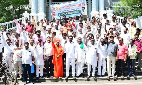 ಕಲಬುರಗಿ | ಹಡಪದ ಅಭಿವೃದ್ಧಿ ನಿಗಮ ಮಂಡಳಿಯನ್ನು ಸಮರ್ಪಕವಾಗಿ ಜಾರಿಗೆ ಆಗ್ರಹಿಸಿ ಪ್ರತಿಭಟನೆ