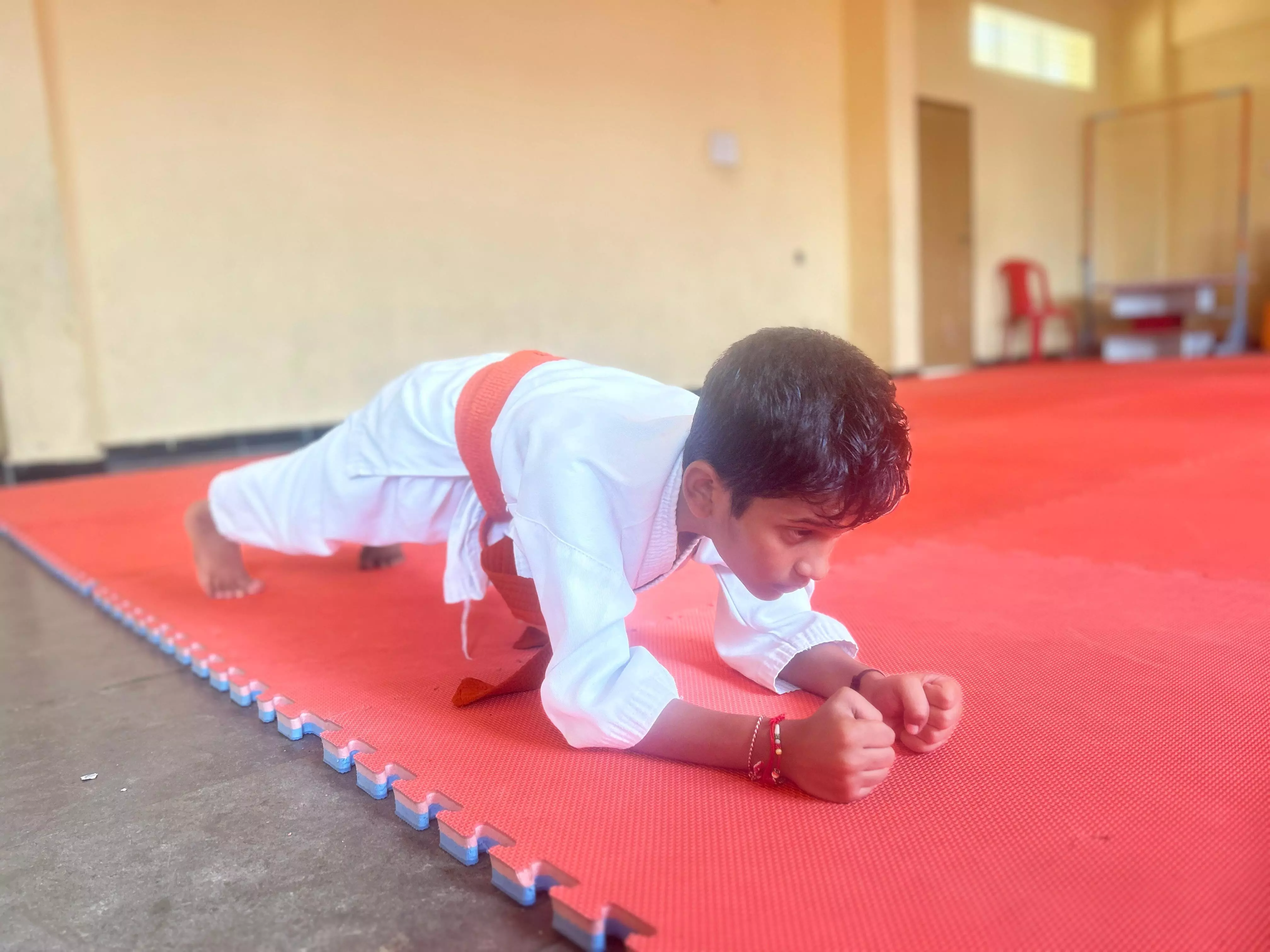 ಯಾದಗಿರಿ | ವಿಶೇಷ ಸಾಹಸ ಕಲೆ ಪ್ರದರ್ಶಿಸಿದ ವಿದ್ಯಾರ್ಥಿ ಅನ್ವಿತ್ ಅಂಬರೀಶ ಜಾಕಾ