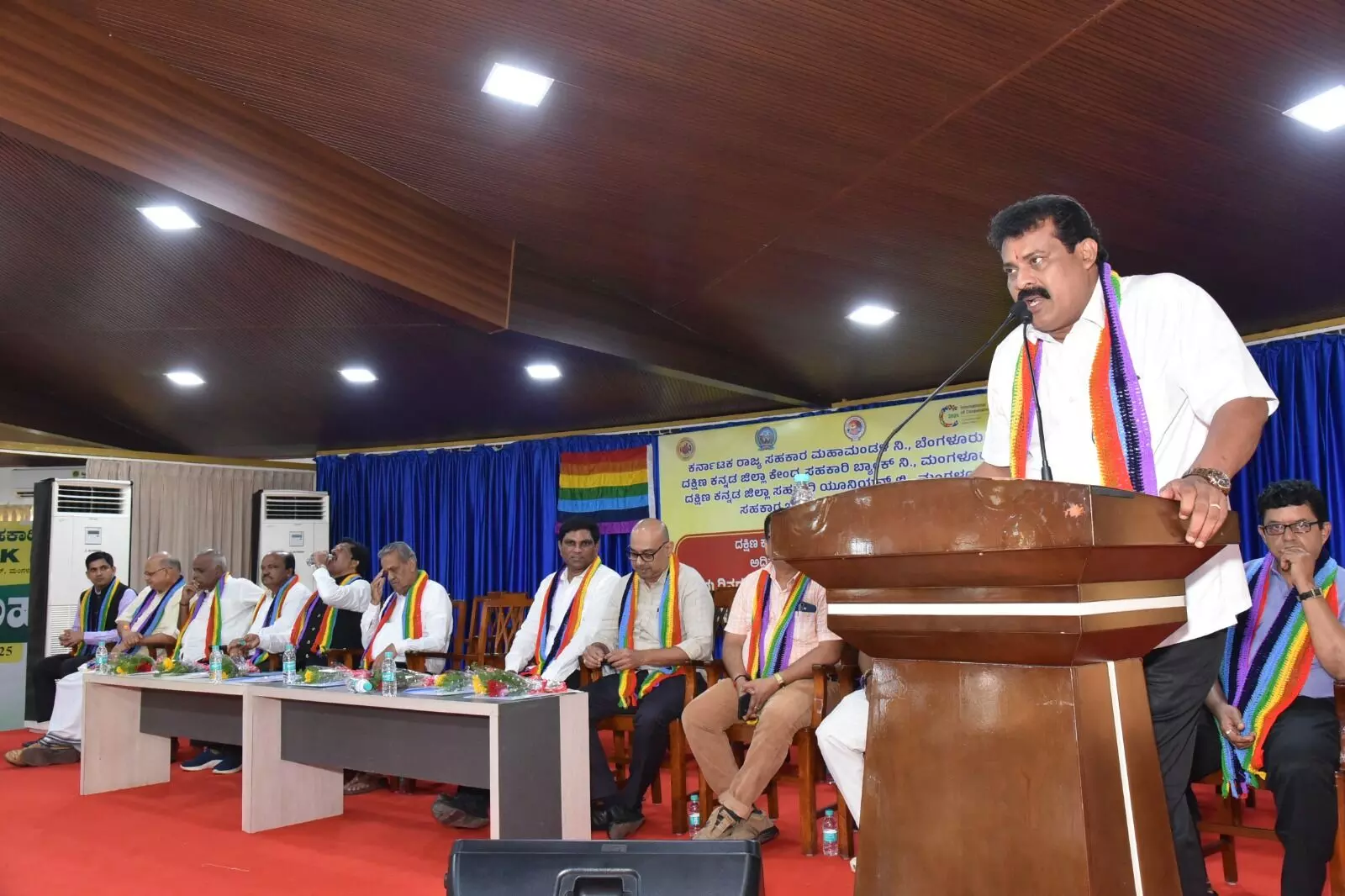 ಎಸ್ಸಿಡಿಸಿಸಿ ಬ್ಯಾಂಕ್ನ ವ್ಯವಹಾರ ಹೆಚ್ಚಳಕ್ಕೆ ಪ್ರಯತ್ನ: ಬಾಲ್ಯೊಟ್ಟು ಎಸ್ಸಿಡಿಸಿಸಿ ಬ್ಯಾಂಕ್ನ ವ್ಯವಹಾರ ಹೆಚ್ಚಳಕ್ಕೆ ಪ್ರಯತ್ನ: ಬಾಲ್ಯೊಟ್ಟು