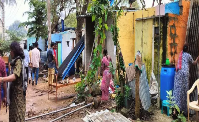 ದಾವಣಗೆರೆ | ಸೂಕ್ತ ವ್ಯವಸ್ಥೆ ನೀಡದೆ 38 ಕುಟುಂಬಗಳ ತೆರವು; ನಿವಾಸಿಗಳಿಂದ ಜಿಲ್ಲಾಡಳಿತ ವಿರುದ್ಧ ಆಕ್ರೋಶ