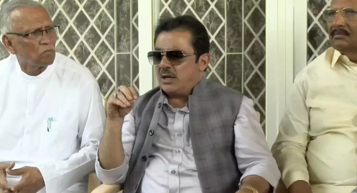 ಮುಖ್ಯಮಂತ್ರಿ ಆಗಲು ಎಲ್ಲರಿಗೂ ಆಸೆಯಿದೆ, ಅವಕಾಶ ಸಿಕ್ಕಿದರೆ ನಾನೂ ಸಿಎಂ ಆಗುತ್ತೇನೆ : ಝಮೀರ್ ಅಹ್ಮದ್ ಮುಖ್ಯಮಂತ್ರಿ ಆಗಲು ಎಲ್ಲರಿಗೂ ಆಸೆಯಿದೆ, ಅವಕಾಶ ಸಿಕ್ಕಿದರೆ ನಾನೂ ಸಿಎಂ ಆಗುತ್ತೇನೆ : ಝಮೀರ್ ಅಹ್ಮದ್