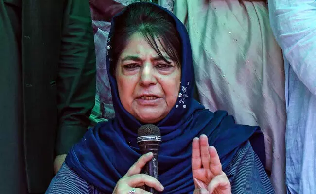 ತಾಲಿಬಾನ್ ಆಡಳಿತದ ಅಫ್ಘಾನಿಸ್ತಾನವನ್ನು‘ಅಪ್ಪಿಕೊಳ್ಳುತ್ತಿರುವ’ ಬಿಜೆಪಿ ಸರಕಾರದ ವಿರುದ್ಧ ಮೆಹಬೂಬ ಮುಫ್ತಿ ವಾಗ್ದಾಳಿ