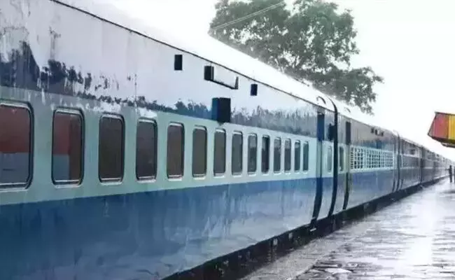 ದೀಪಾವಳಿ ಪ್ರಯುಕ್ತ ಹುಬ್ಬಳ್ಳಿ-ಬೆಂಗಳೂರು -ಮಂಗಳೂರು ನಡುವೆ ವಿಶೇಷ ರೈಲು