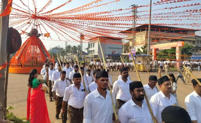 ಆರೆಸ್ಸೆಸ್ ಶತಮಾನೋತ್ಸವದ ಪ್ರಯುಕ್ತ ಭಟ್ಕಳದಲ್ಲಿ ಮೆರವಣಿಗೆ