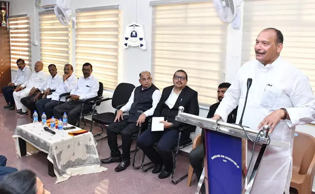 ಮಂಗಳೂರಿನಲ್ಲಿ ಹೈಕೋರ್ಟ್ ಪೀಠ ಸ್ಥಾಪನೆಗೆ ಆಗ್ರಹಿಸಿ ಹೋರಾಟವನ್ನು ಇನ್ನಷ್ಟು ತೀವ್ರಗೊಳಿಸಲು ನಿರ್ಧಾರ ಮಂಗಳೂರಿನಲ್ಲಿ ಹೈಕೋರ್ಟ್ ಪೀಠ ಸ್ಥಾಪನೆಗೆ ಆಗ್ರಹಿಸಿ ಹೋರಾಟವನ್ನು ಇನ್ನಷ್ಟು ತೀವ್ರಗೊಳಿಸಲು ನಿರ್ಧಾರ