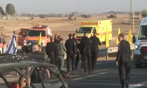 ಗಾಝಾದಲ್ಲಿ ಒತ್ತೆಯಾಳುಗಳ ಬಿಡುಗಡೆ ಪ್ರಕ್ರಿಯೆ ಆರಂಭ; 7 ಇಸ್ರೇಲ್ ಒತ್ತೆಯಾಳುಗಳನ್ನು ರೆಡ್ ಕ್ರಾಸ್‌ಗೆ ಹಸ್ತಾಂತರಿಸಿದ ಹಮಾಸ್