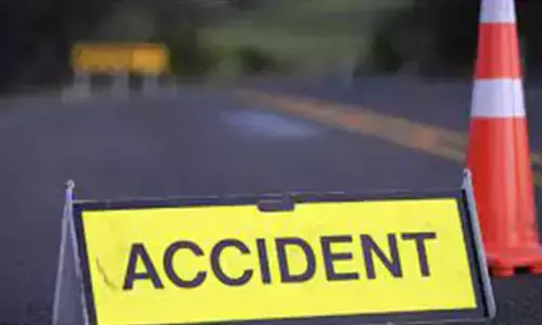 ಕಾರು ಢಿಕ್ಕಿ: ರಸ್ತೆ ದಾಟುತ್ತಿದ್ದ ಮಹಿಳೆ ಮೃತ್ಯು