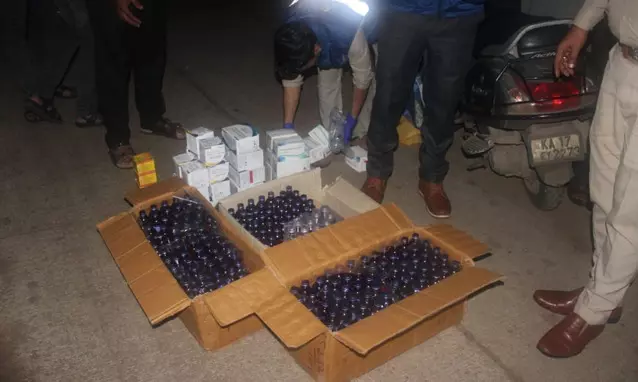 ದಾವಣಗೆರೆ | ಅಮಲು ಬರುವ ಸಿರಪ್‌ ಮಾರಾಟ : ಐವರ ಬಂಧನ