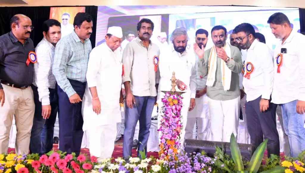 ಅಸಂಘಟಿತ ವಲಯದ ಕಾರ್ಮಿಕರು ಈ ರಾಜ್ಯದ ಬಹು ದೊಡ್ಡ ಆಸ್ತಿ : ಸಚಿವ ಸಂತೋಷ್ ಲಾಡ್