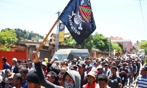 ʼಜೆನ್ ಝೀʼ ಪ್ರತಿಭಟನೆಗೆ ಮತ್ತೊಂದು ಸರ್ಕಾರ ಪತನ!