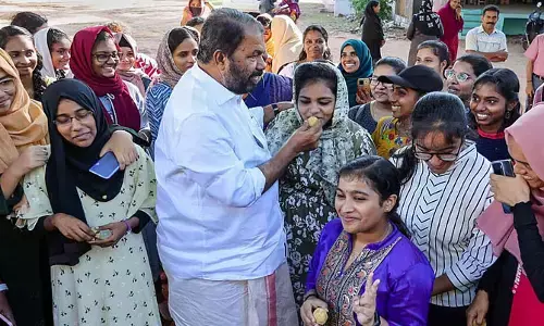 ಕೇರಳ | ಕ್ಯಾಥೋಲಿಕ್ ಶಾಲೆಯಲ್ಲಿ ಭುಗಿಲೆದ್ದ ವಿವಾದಕ್ಕೆ ತೆರೆ : ವಿದ್ಯಾರ್ಥಿನಿಗೆ ಹಿಜಾಬ್ ಧರಿಸಲು ಅವಕಾಶ ನೀಡುವಂತೆ ನಿರ್ದೇಶಿಸಿದ ಶಿಕ್ಷಣ ಸಚಿವ ವಿ.ಶಿವನ್‌ಕುಟ್ಟಿ