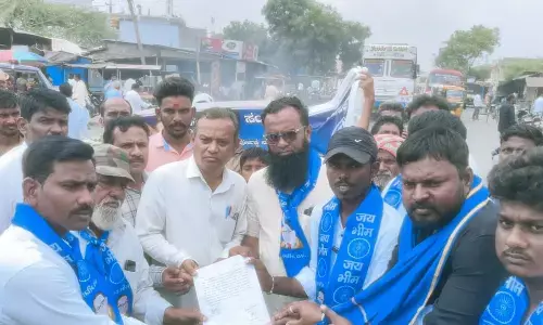 ಸೇಡಂ | ಸಿಜೆಐ ಗವಾಯಿ ಅವರ ಮೇಲೆ ಶೂ ಎಸೆತ ಪ್ರಕರಣ: ಆರೋಪಿಗೆ ಕಠಿಣ ಶಿಕ್ಷೆಗೆ ಆಗ್ರಹಿಸಿ ಪ್ರತಿಭಟನೆ