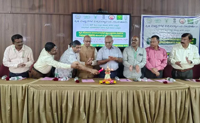 ಬಳ್ಳಾರಿ | ರೈತರ ಆದಾಯ ಹೆಚ್ಚಳಕ್ಕೆ ಕೃಷಿ ಪರಿಕರ ಮಾರಾಟಗಾರರ ಸಹಕಾರ ಅಗತ್ಯ : ಡಾ.ಮಂಜುನಾಥ್ ಎಂ.ವಿ.