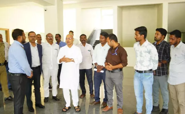 ಬಳ್ಳಾರಿ | ಜಿಟಿಟಿಸಿ ಕೇಂದ್ರಕ್ಕೆ ಸಚಿವ ಡಾ.ಶರಣಪ್ರಕಾಶ್‌ ಪಾಟೀಲ್‌ ಭೇಟಿ, ಪರಿಶೀಲನೆ