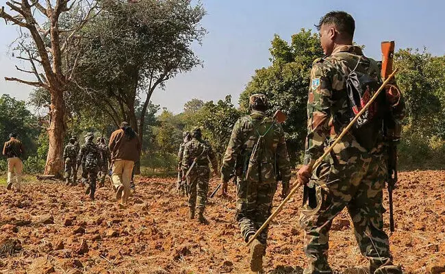 ಛತ್ತೀಸ್‌ಗಡ | 27 ನಕ್ಸಲೀಯರು ಶರಣಾಗತಿ