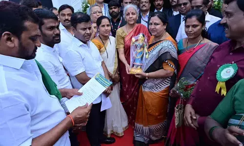 ಏಕಸೌಮ್ಯ ಮಾರುಕಟ್ಟೆ ವ್ಯವಸ್ಥೆಗೆ ಕಡಿವಾಣ ಹಾಕಲು ವಿತ್ತ ಸಚಿವೆಗೆ ಜಿಲ್ಲಾ ಬಿಜೆಪಿ ನಿಯೋಗ ಮನವಿ