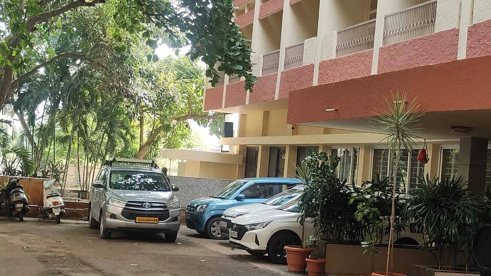 ವಿಜಯನಗರ | ಹೊಸಪೇಟೆಯಲ್ಲಿ ಹೋಟೆಲ್ ಉದ್ಯಮಿಯ ಮನೆ ಮೇಲೆ ಈಡಿ ದಾಳಿ