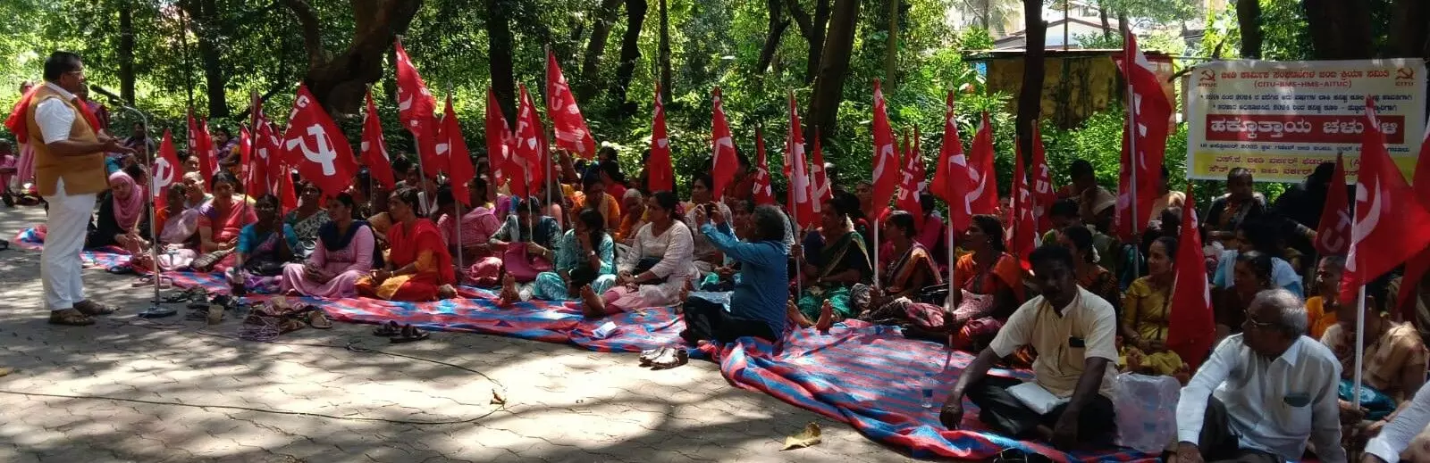 ಬೀಡಿ ಕಾರ್ಮಿಕರಿಗೆ ಕನಿಷ್ಠ ಕೂಲಿ ನೀಡದ ಮಾಲಕರ, ಸರಕಾರದ ವಿರುದ್ಧ ತೀವ್ರ ಹೋರಾಟ ಅಗತ್ಯ: ಬಿ.ಎಂ. ಭಟ್ ಬೀಡಿ ಕಾರ್ಮಿಕರಿಗೆ ಕನಿಷ್ಠ ಕೂಲಿ ನೀಡದ ಮಾಲಕರ, ಸರಕಾರದ ವಿರುದ್ಧ ತೀವ್ರ ಹೋರಾಟ ಅಗತ್ಯ: ಬಿ.ಎಂ. ಭಟ್
