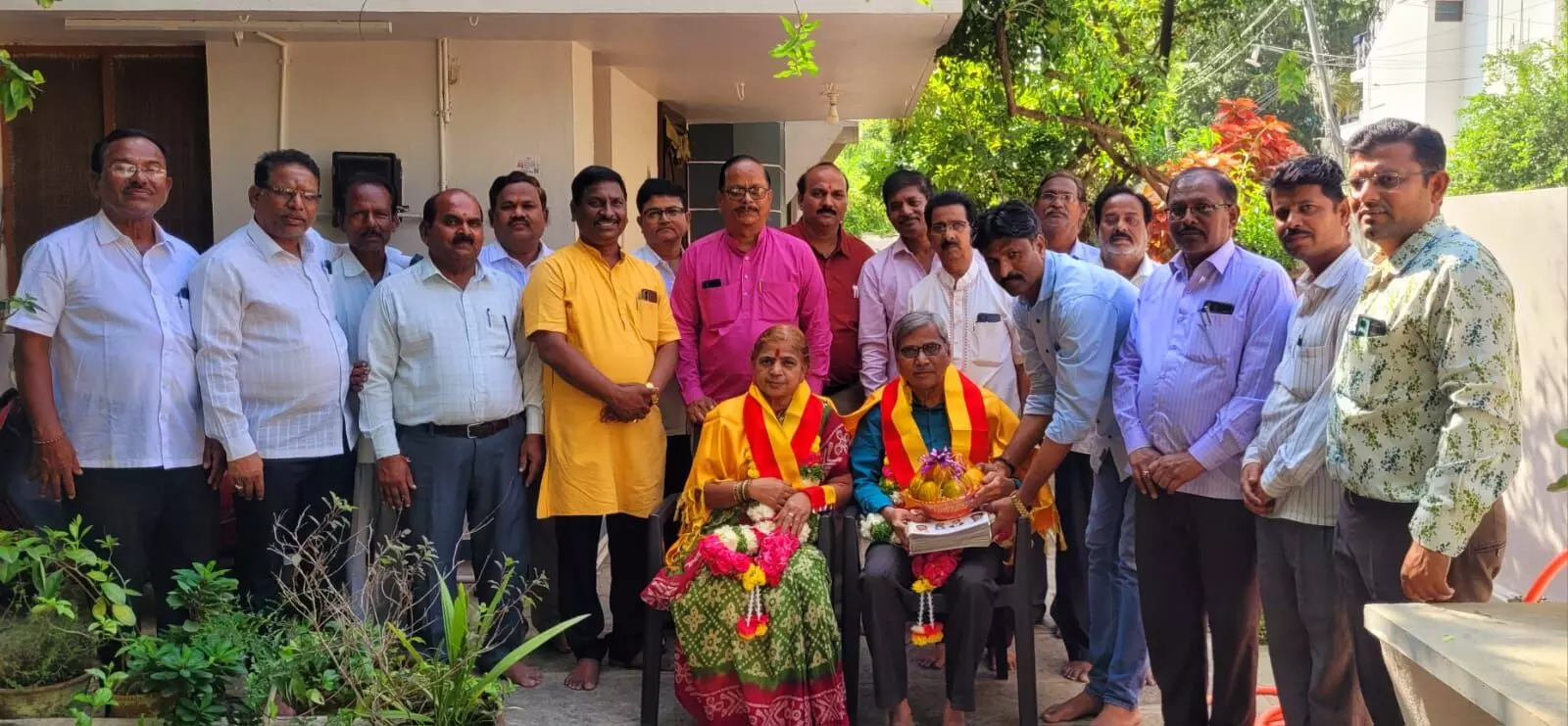 ಅ.18 ರಂದು ನಡೆಯುವ ದಾಸ ಸಾಹಿತ್ಯ ಸಮ್ಮೇಳನಾಧ್ಯಕ್ಷ ಶ್ರೀನಿವಾಸ ಸಿರನೂರಕರ್ ಅವರಿಗೆ ಅಧಿಕೃತ ಆಹ್ವಾನ ಅ.18 ರಂದು ನಡೆಯುವ ದಾಸ ಸಾಹಿತ್ಯ ಸಮ್ಮೇಳನಾಧ್ಯಕ್ಷ ಶ್ರೀನಿವಾಸ ಸಿರನೂರಕರ್ ಅವರಿಗೆ ಅಧಿಕೃತ ಆಹ್ವಾನ