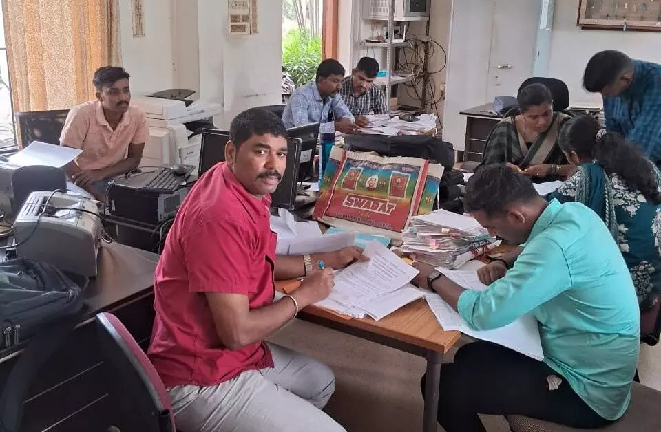 ಮಂಗಳೂರು: ಪಿಲಿಕುಳ ಅಭಿವೃದ್ಧಿ ಪ್ರಾಧಿಕಾರದ ಕಚೇರಿಗೆ ಲೋಕಾಯುಕ್ತ ದಾಳಿ ಮಂಗಳೂರು: ಪಿಲಿಕುಳ ಅಭಿವೃದ್ಧಿ ಪ್ರಾಧಿಕಾರದ ಕಚೇರಿಗೆ ಲೋಕಾಯುಕ್ತ ದಾಳಿ