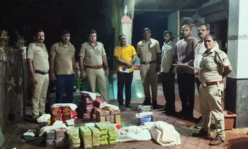 ಉಡುಪಿ | ದೀಪಾವಳಿಗೆ ಅಕ್ರಮ ಪಟಾಕಿ ಸಂಗ್ರಹ: ವಿವಿಧೆಡೆ ಪೊಲೀಸರ ದಾಳಿ; ಪಟಾಕಿ ವಶ