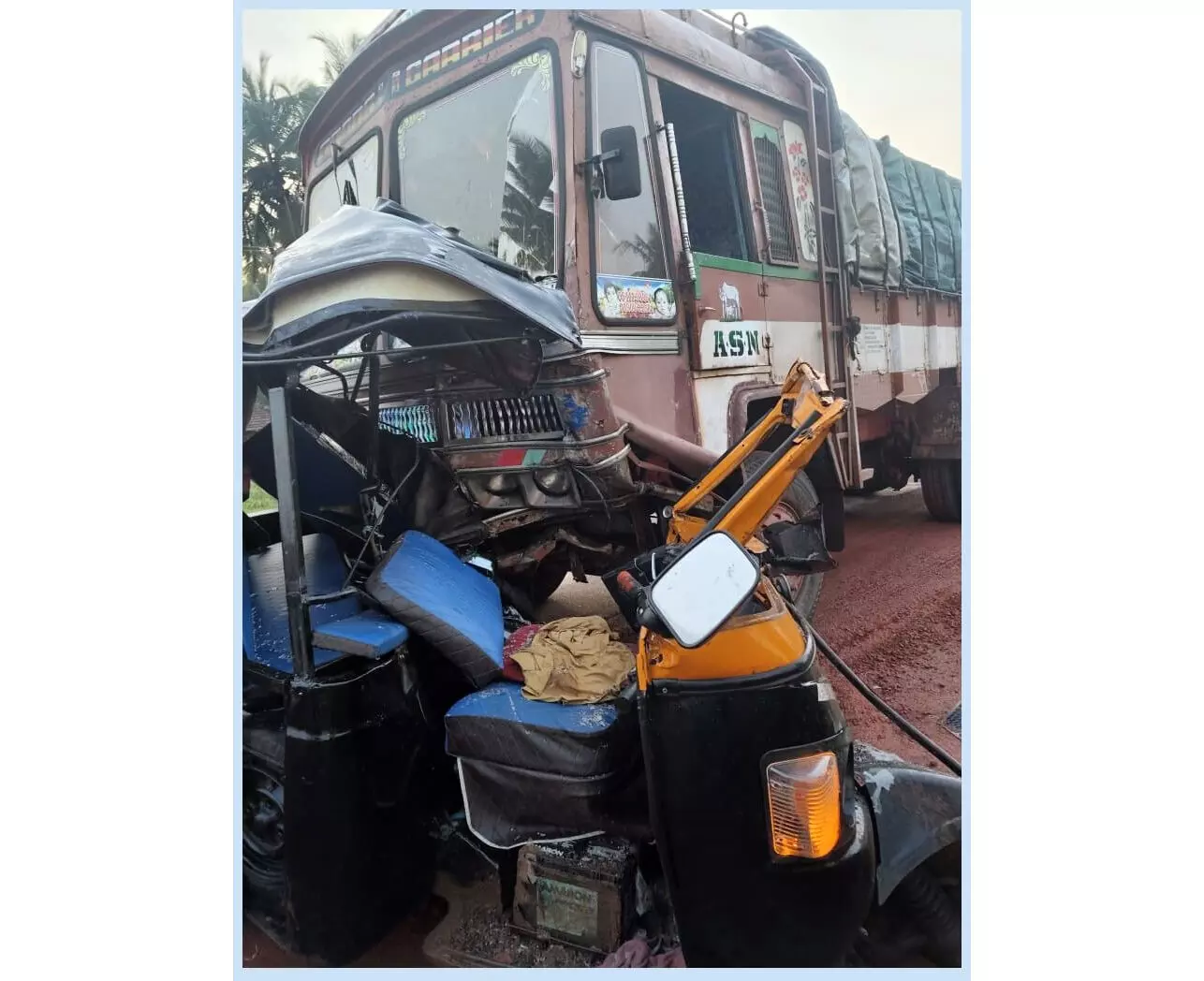 ಹೆಜಮಾಡಿ | ಆಟೊ ರಿಕ್ಷಾಕ್ಕೆ ಲಾರಿ ಢಿಕ್ಕಿ: ರಿಕ್ಷಾ ಚಾಲಕ ಮೃತ್ಯು