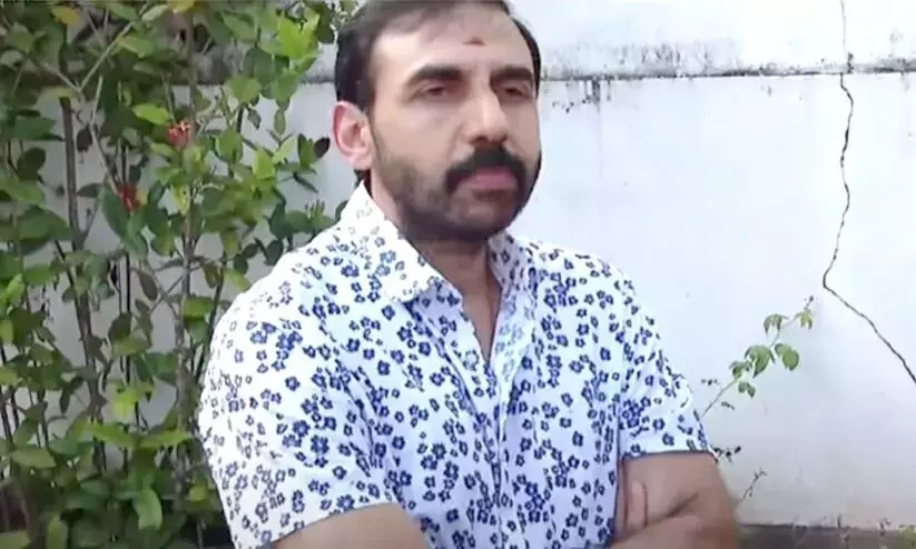 ಶಬರಿಮಲೆ ಚಿನ್ನ ನಾಪತ್ತೆ ಪ್ರಕರಣದ ಪ್ರಮುಖ ಆರೋಪಿ ಉನ್ನಿಕೃಷ್ಣನ್ ಬಂಧನ ಶಬರಿಮಲೆ ಚಿನ್ನ ನಾಪತ್ತೆ ಪ್ರಕರಣದ ಪ್ರಮುಖ ಆರೋಪಿ ಉನ್ನಿಕೃಷ್ಣನ್ ಬಂಧನ