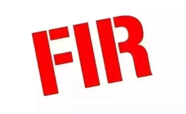 ಕೊಪ್ಪಳ | ದಲಿತ ಯುವಕನ ಮನೆಗೆ ಬೆಂಕಿ ಹಚ್ಚಿದ ಆರೋಪ: ಎಂಟು ಮಂದಿಯ ವಿರುದ್ಧ ಪ್ರಕರಣ ದಾಖಲು ಕೊಪ್ಪಳ | ದಲಿತ ಯುವಕನ ಮನೆಗೆ ಬೆಂಕಿ ಹಚ್ಚಿದ ಆರೋಪ: ಎಂಟು ಮಂದಿಯ ವಿರುದ್ಧ ಪ್ರಕರಣ ದಾಖಲು