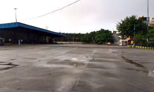 ಕೋಲಾರ: ಸಿಜೆಐ ಗವಾಯಿ ಮೇಲೆ ಶೂ ಎಸೆತ ಕೃತ್ಯ ಖಂಡಿಸಿ ಜಿಲ್ಲಾದ್ಯಂತ ಸ್ವಯಂಪ್ರೇರಿತ ಬಂದ್