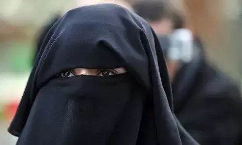 ಹಿಜಾಬ್ ವಿವಾದ | ಶಾಲೆಯಲ್ಲಿ ಹಿಜಾಬ್ ಧರಿಸಲು ಮುಸ್ಲಿಂ ವಿದ್ಯಾರ್ಥಿಗೆ ಅನುಮತಿ: ಡಿಡಿಇ ನಿರ್ದೇಶನಕ್ಕೆ ತಡೆ ನೀಡಲು ಕೇರಳ ಹೈಕೋರ್ಟ್ ನಕಾರ