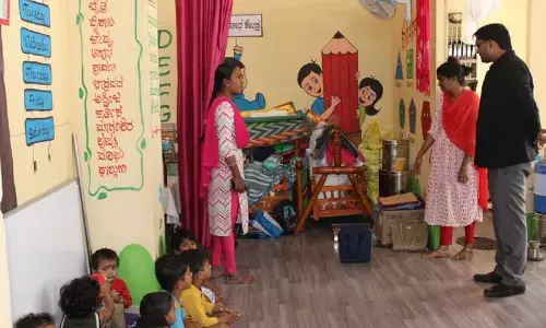 ರಾಯಚೂರು | ಜಿಲ್ಲಾ ಪಂಚಾಯತ್ ಆಡಳಿತ ಭವನದಲ್ಲಿ ಜಿಪಂ ಸಿಇಓ ಸಂಚಾರ : ಅಧಿಕಾರಿ, ಸಿಬ್ಬಂದಿ ಕಾರ್ಯವೈಖರಿ ಪರಿಶೀಲನೆ