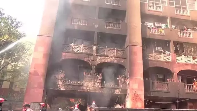 ಸಂಸತ್ತಿನ ಬಳಿಯ ಸಂಸದರ ವಸತಿ ನಿಲಯದಲ್ಲಿ  ಅಗ್ನಿ ಅವಘಡ