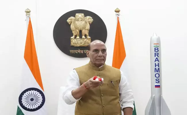 ಪಾಕಿಸ್ತಾನದ ಪ್ರತಿಯೊಂದು ಇಂಚು ಬ್ರಹ್ಮೋಸ್‌ನ ವ್ಯಾಪ್ತಿಯಲ್ಲಿ : ರಾಜ್‌ನಾಥ್ ಸಿಂಗ್ ಎಚ್ಚರಿಕೆ