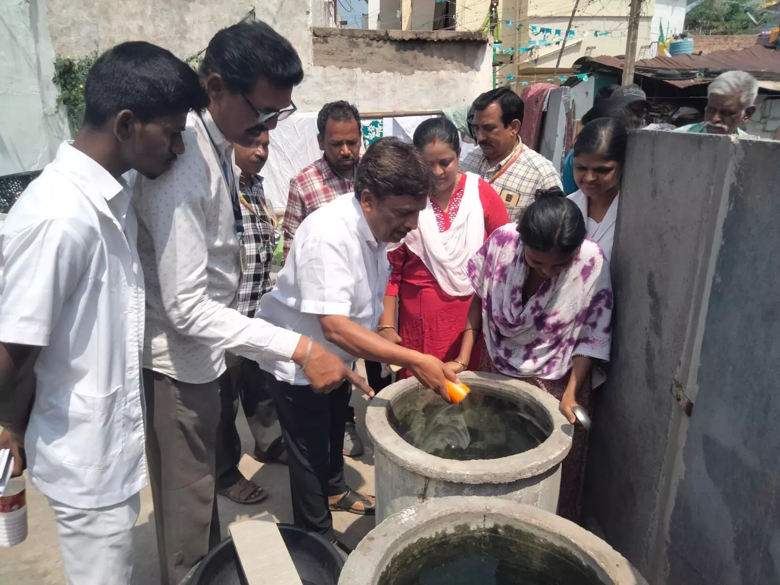 ಸಾರ್ವಜನಿಕರು ಡೆಂಗ್ಯೂ ಬಗ್ಗೆ ಜಾಗೃತಿವಹಿಸಿ: ಡಾ. ಆರ್. ಅಬ್ದುಲ್ಲಾ ಸಾರ್ವಜನಿಕರು ಡೆಂಗ್ಯೂ ಬಗ್ಗೆ ಜಾಗೃತಿವಹಿಸಿ: ಡಾ. ಆರ್. ಅಬ್ದುಲ್ಲಾ