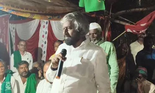 ಬೀದರ್ | ಸಚಿವ ಈಶ್ವರ್ ಖಂಡ್ರೆ ಭರವಸೆ ಬಳಿಕ ಸತ್ಯಾಗ್ರಹ ಕೈಬಿಟ್ಟ ರೈತರು