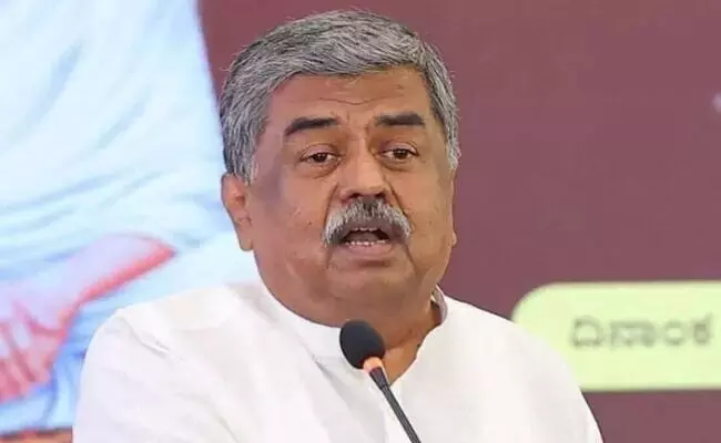 ʼಪಥ ಸಂಚಲನʼ ಸಾಗುವ ದ್ವೇಷದ ಬೀದಿಯಲ್ಲಿ ಪ್ರೀತಿ ಹುಟ್ಟುವುದಾದರೂ ಹೇಗೆ? : ಬಿ.ಕೆ.ಹರಿಪ್ರಸಾದ್ ʼಪಥ ಸಂಚಲನʼ ಸಾಗುವ ದ್ವೇಷದ ಬೀದಿಯಲ್ಲಿ ಪ್ರೀತಿ ಹುಟ್ಟುವುದಾದರೂ ಹೇಗೆ? : ಬಿ.ಕೆ.ಹರಿಪ್ರಸಾದ್