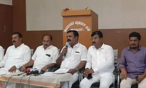 ಪಕ್ಷ ಆದೇಶಿಸಿದರೆ ಬಿ.ಆರ್ ಪಾಟೀಲರು ರಾಜೀನಾಮೆ ಕೊಟ್ಟು ಚುನಾವಣೆ ಎದುರಿಸಲು ಸಿದ್ಧರಿದ್ದಾರೆ: ಕಾಂಗ್ರೆಸ್ ಮುಖಂಡರು