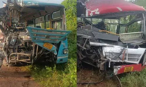 ಮಂಡ್ಯ | ಸಾರಿಗೆ ಬಸ್‌ಗಳ ನಡುವೆ ಸರಣಿ ಅಪಘಾತ; ಮೂವರು ಮೃತ್ಯು, 70ಕ್ಕೂ ಹೆಚ್ಚು ಪ್ರಯಾಣಿಕರಿಗೆ ಗಾಯ