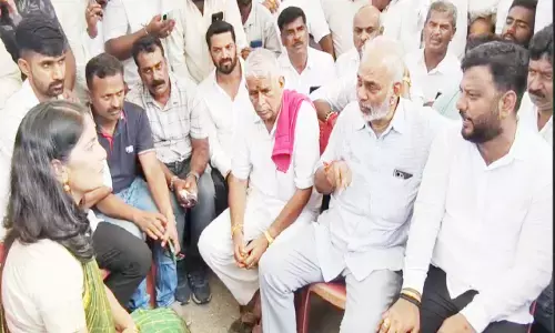 ಹಾಸನಾಂಬ ಉತ್ಸವ ವೇದಿಕೆಯಲ್ಲಿ ಶಿಷ್ಟಾಚಾರ ಉಲ್ಲಂಘನೆ ಆರೋಪ: ಪ್ರತಿಭಟನೆ ಕೈಬಿಟ್ಟ ಜೆಡಿಎಸ್ ಶಾಸಕರು