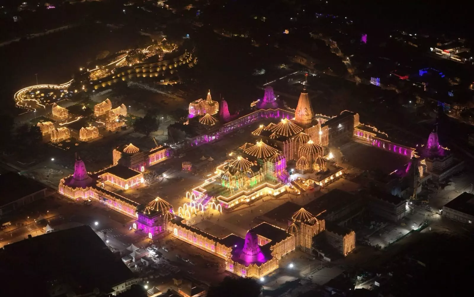 ದೇಶಾದ್ಯಂತ ದೀಪಾವಳಿ ಸಂಭ್ರಮ; ಚಿತ್ರಗಳಲ್ಲಿ ನೋಡಿ....