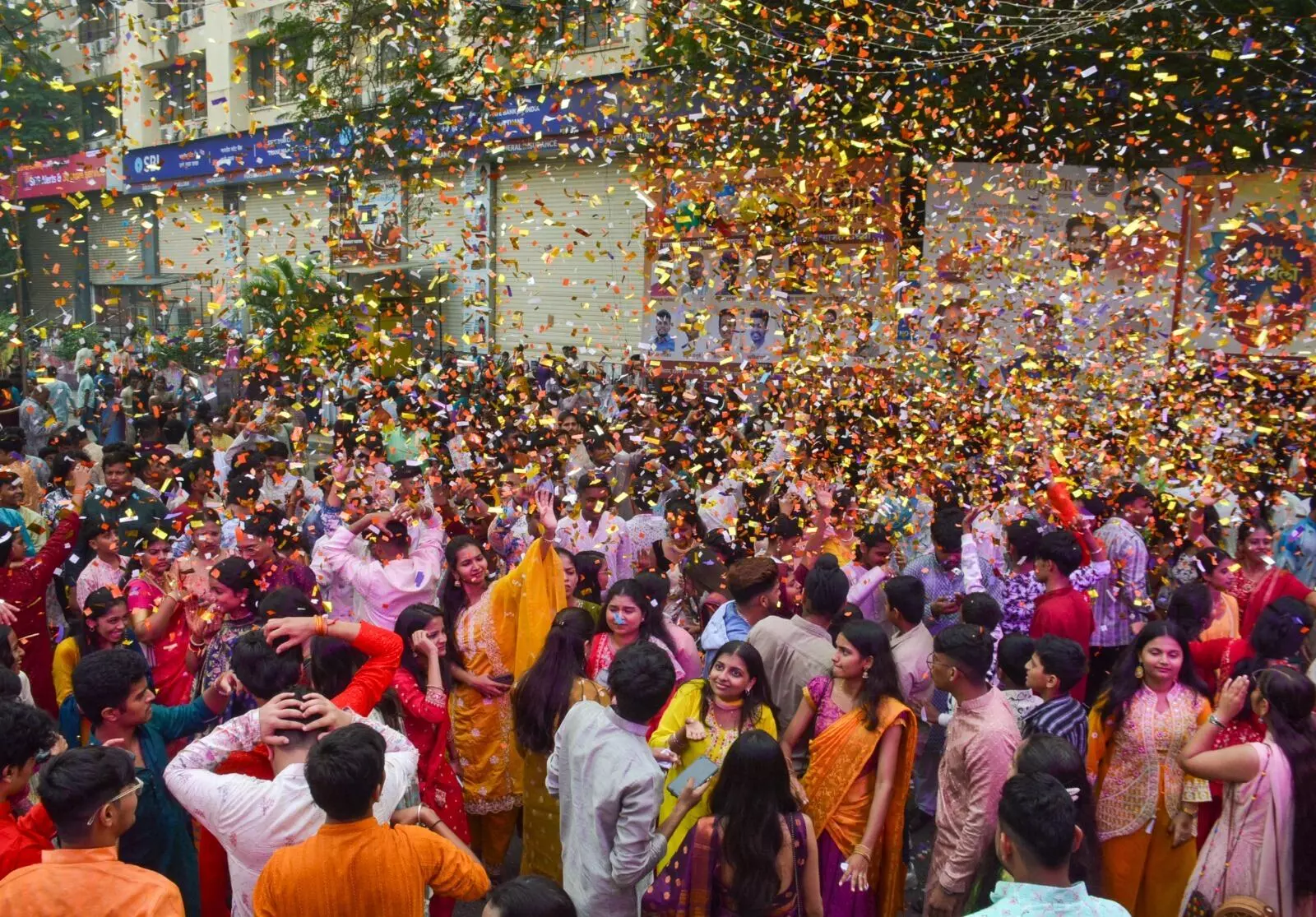 ದೇಶಾದ್ಯಂತ ದೀಪಾವಳಿ ಸಂಭ್ರಮ; ಚಿತ್ರಗಳಲ್ಲಿ ನೋಡಿ....
